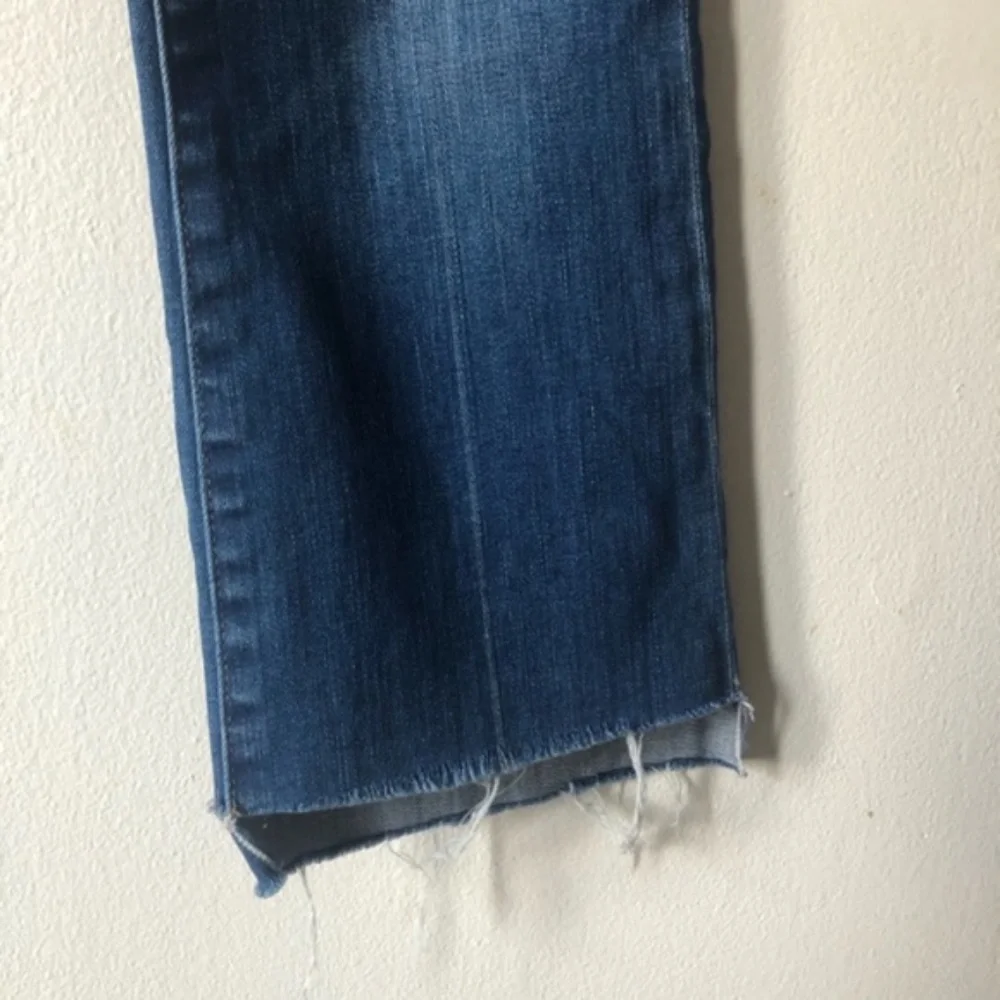 ❤️Madewell Jeans Cali Demi Boot Raw asymmetrical Hem medium wash size 24